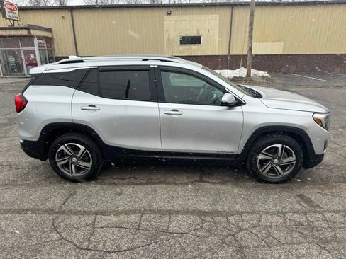 Used 2018 GMC Terrain SLT w/ Preferred Package AWD/4WD image 4