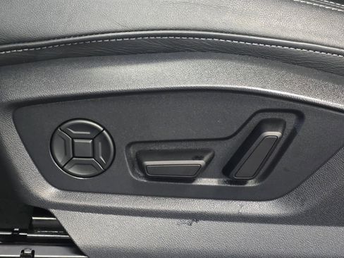 Used 2025 Audi Q7 3.0T Premium Plus image 37