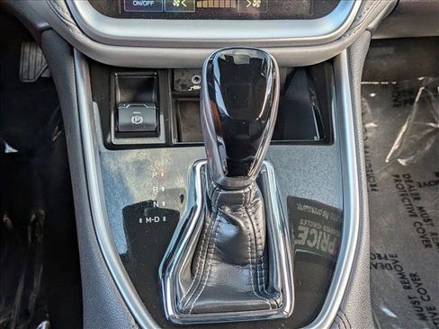 Certified 2025 Subaru Outback Premium AWD/4WD image 12