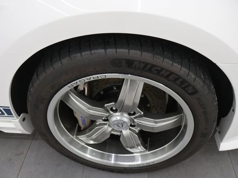 Used 2011 Ford Mustang GT Premium RWD image 3