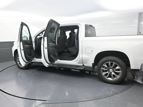 Used 2022 Chevrolet Silverado 1500 LT w/ Z71 Off-Road Package AWD/4WD image 43