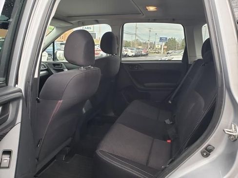 Used 2017 Subaru Forester 2.5i Premium w/ All-Weather Package image 12
