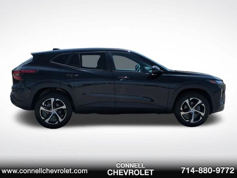 New 2026 Chevrolet Trax RS FWD image 4