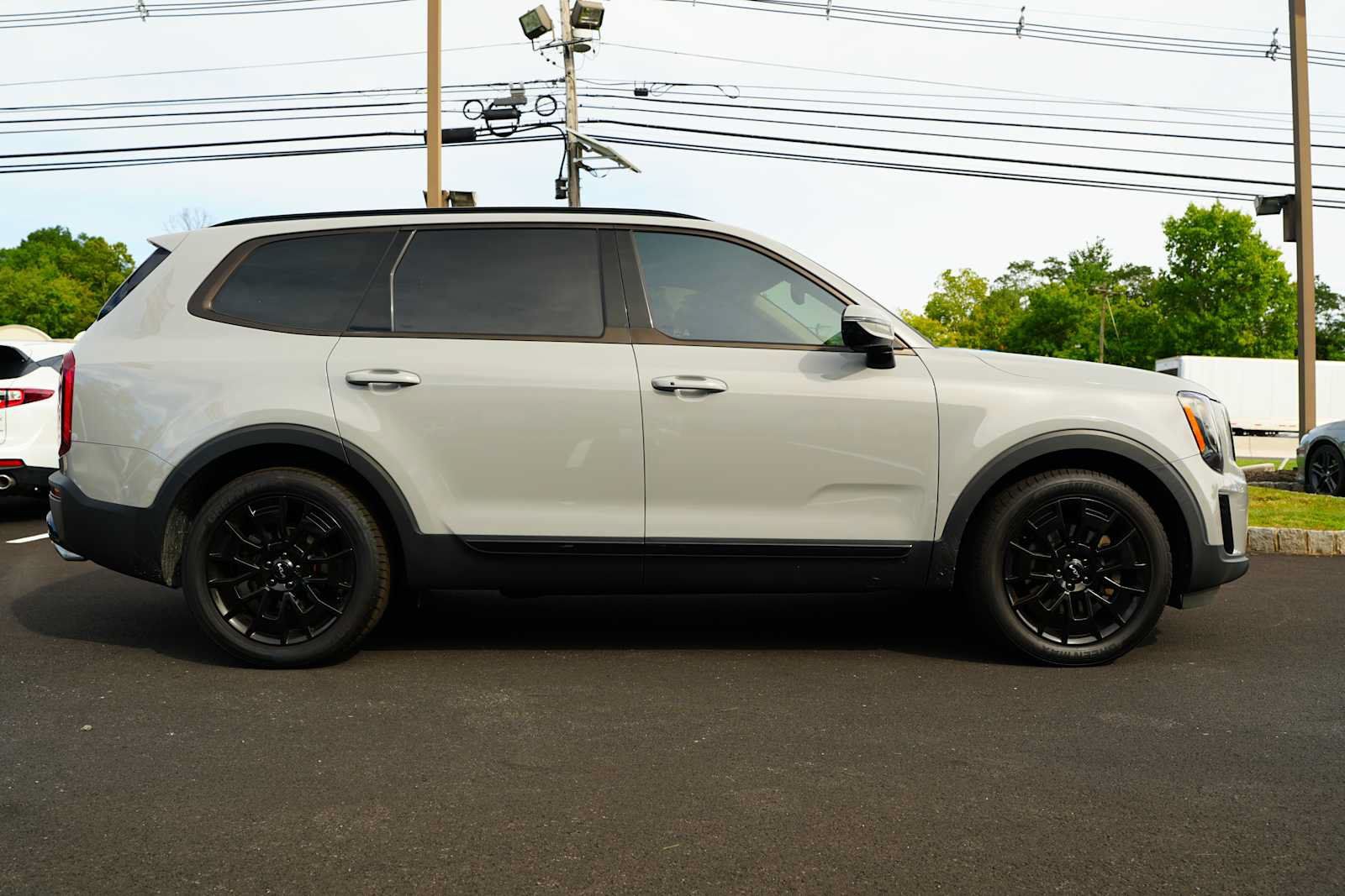 Used 2022 Kia Telluride SX w/ SX Prestige Package AWD/4WD image 8