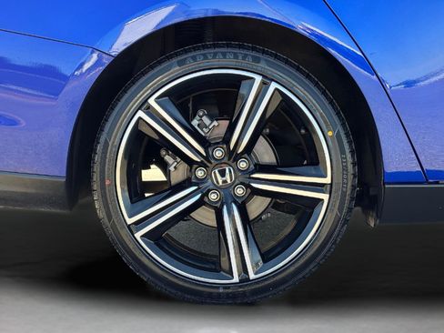 Certified 2025 Honda Accord Sport image 9