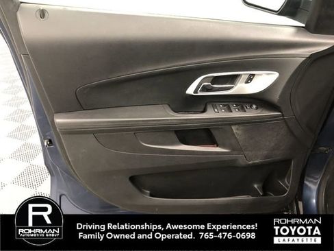 Used 2017 Chevrolet Equinox LT w/ Convenience Package image 12