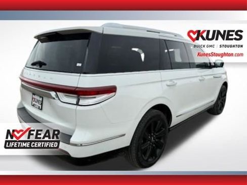 Used 2022 Lincoln Navigator Reserve AWD/4WD image 10