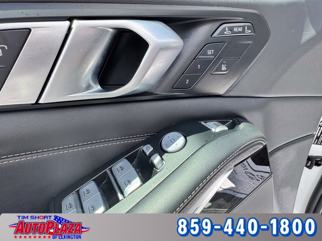 Used 2025 BMW X7 xDrive40i AWD/4WD image 65