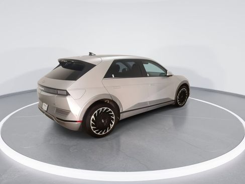 Used 2024 Hyundai Ioniq 5 Limited AWD/4WD image 9