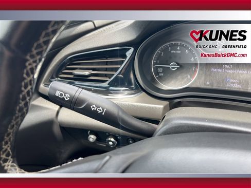 Used 2018 Buick Regal Essence w/ Driver Confidence Package #1 AWD/4WD image 19