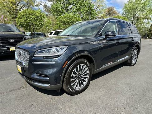 Certified 2024 Lincoln Aviator Reserve w/ Elements Package Plus AWD/4WD image 9
