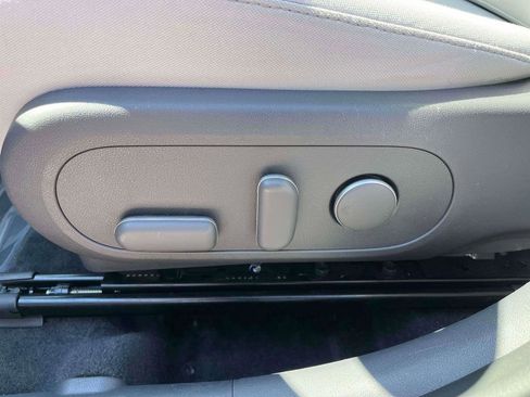 Used 2025 Hyundai Kona SEL AWD/4WD image 17