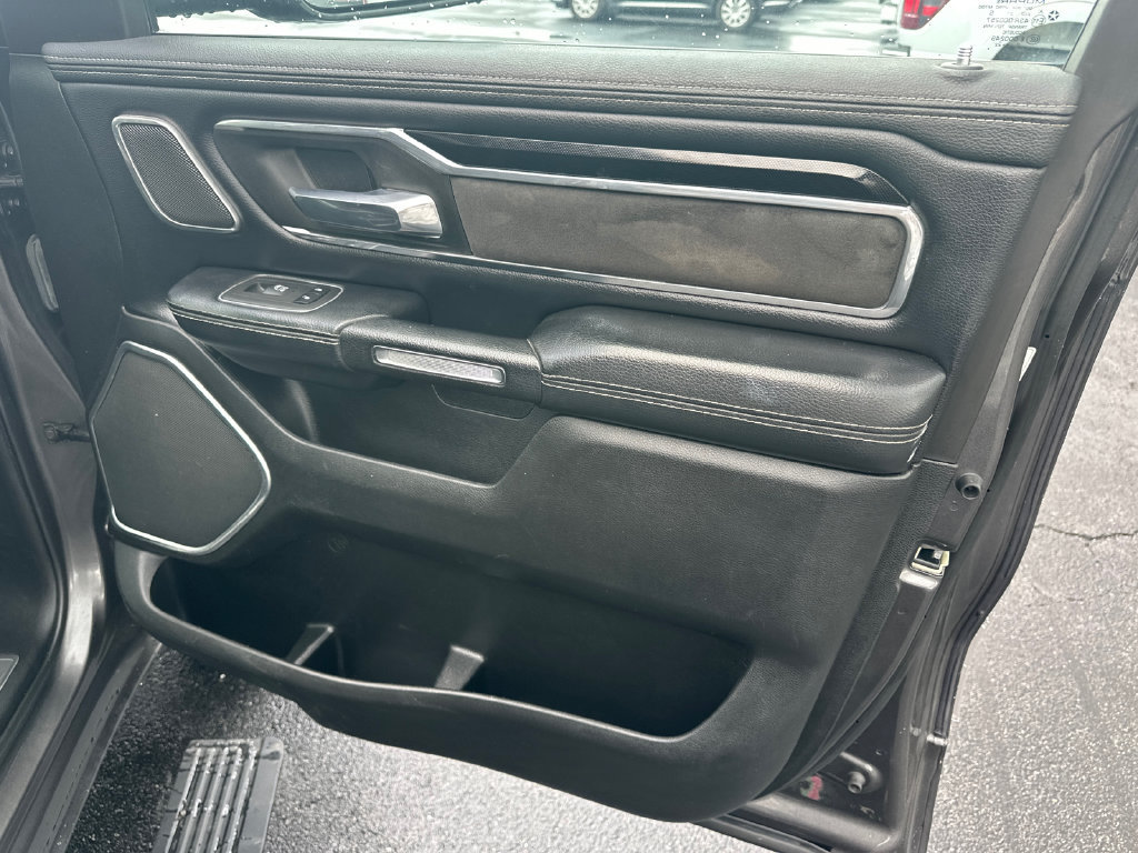 Used 2022 RAM 1500 Laramie AWD/4WD image 14