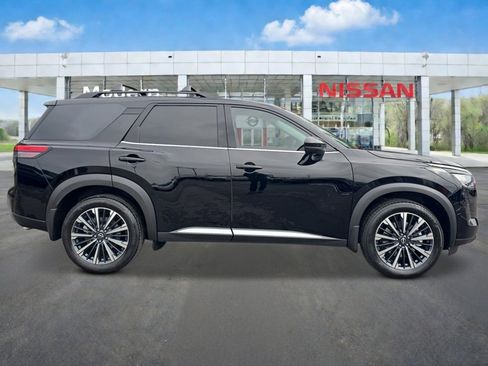 New 2026 Nissan Pathfinder Platinum w/ Cargo Package AWD/4WD image 6