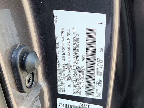 Used 2023 Toyota Tundra Capstone AWD/4WD image 26