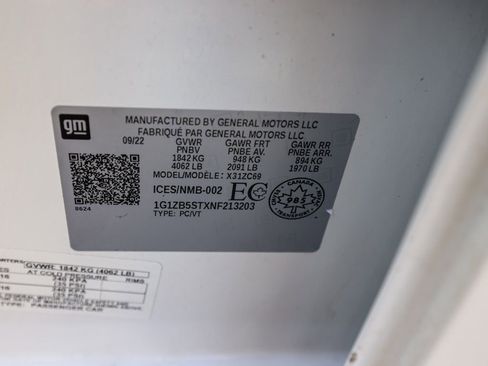 Used 2022 Chevrolet Malibu LS image 32