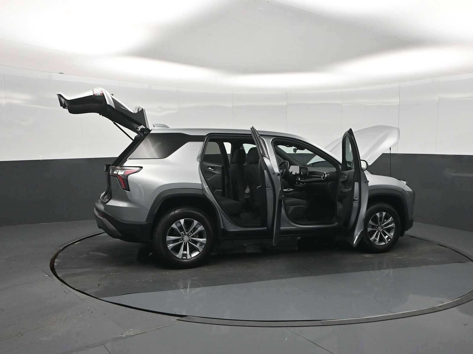 Used 2026 Chevrolet Equinox LT AWD/4WD image 28