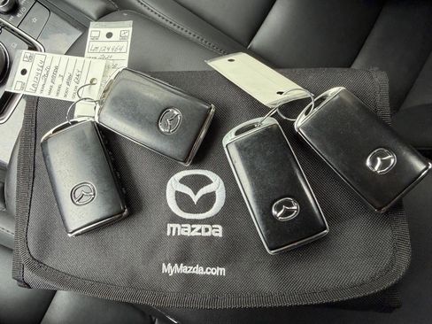 Used 2020 MAZDA MAZDA3 AWD Sedan w/ Preferred Package image 39