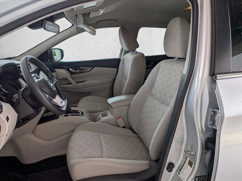 Used 2020 Nissan Rogue Sport SV image 15