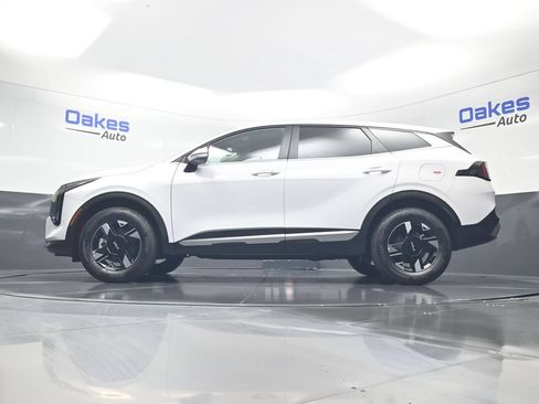 New 2026 Kia Sportage LX w/ LX Convenience Package AWD/4WD image 40