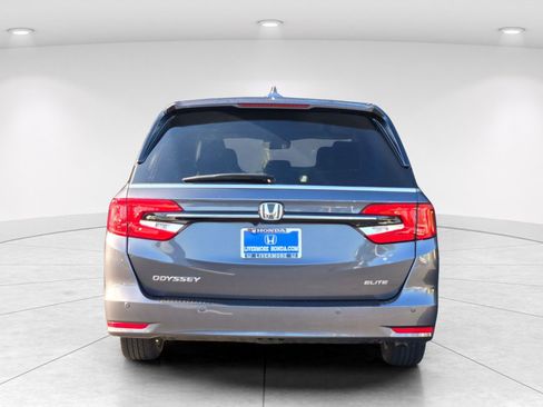 Used 2024 Honda Odyssey Elite image 5