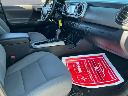Used 2019 Toyota Tacoma SR5 image 20