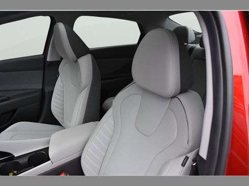 New 2026 Hyundai Elantra Limited FWD image 27