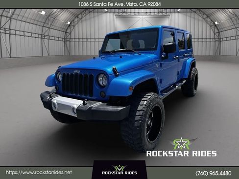Used 2015 Jeep Wrangler Unlimited Sahara w/ Connectivity Group AWD/4WD image 34