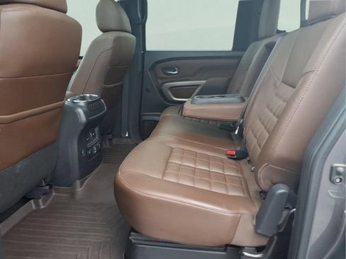 Used 2021 Nissan Titan Platinum Reserve w/ Moonroof Package AWD/4WD image 21