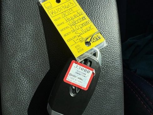 Used 2019 Hyundai Veloster 2.0 Premium image 16