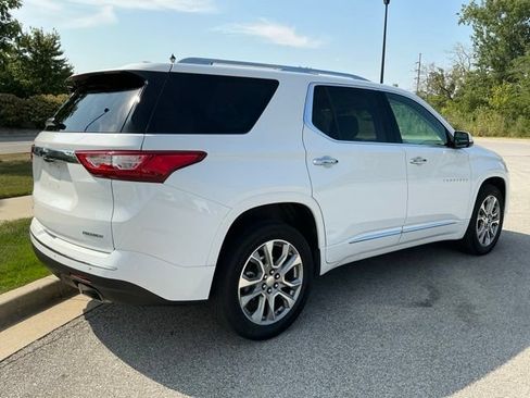 Used 2021 Chevrolet Traverse Premier FWD image 6