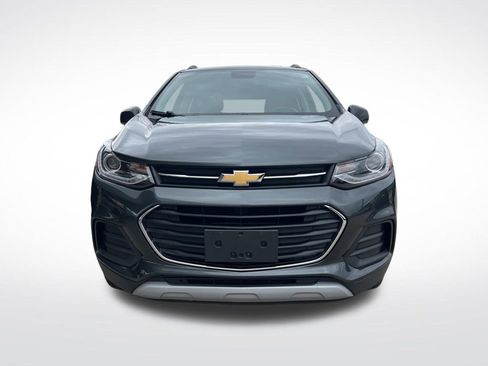 Used 2018 Chevrolet Trax LT w/ LT Convenience Package AWD/4WD image 2