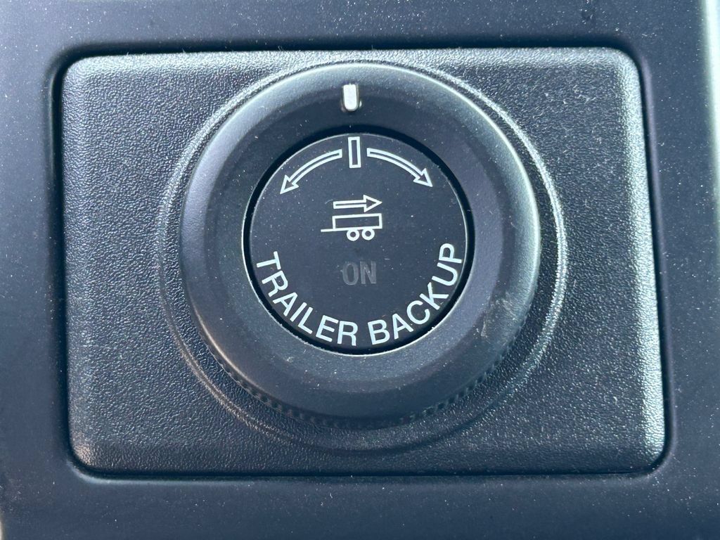 Used 2020 Ford Expedition XL AWD/4WD image 15