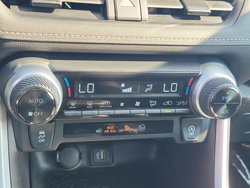 Certified 2023 Toyota RAV4 XLE AWD/4WD image 30