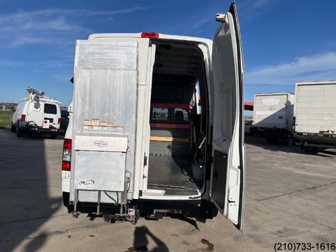 Used 2020 Nissan NV 2500 SV RWD image 21