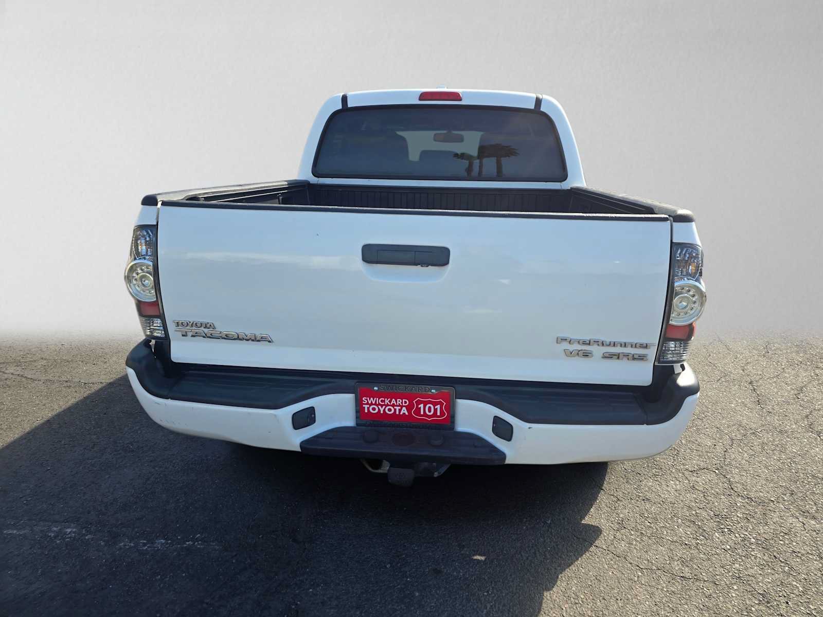 Used 2010 Toyota Tacoma PreRunner w/ TRD Sport Pkg w/JBL Audio RWD image 4