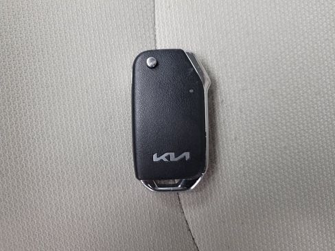 Used 2022 Kia Forte LXS FWD image 32