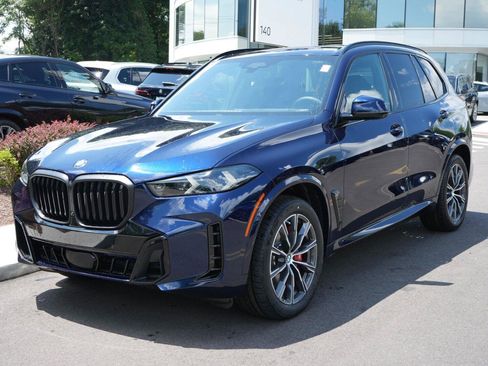 New 2026 BMW X5 xDrive40i w/ M Sport Package AWD/4WD image 1