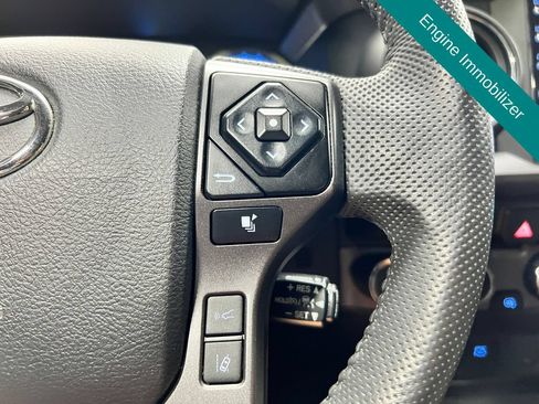 Used 2023 Toyota Tacoma TRD Sport AWD/4WD image 11