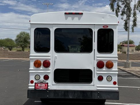 Used 2004 Chevrolet Express 3500 w/ School Bus Package RWD image 4