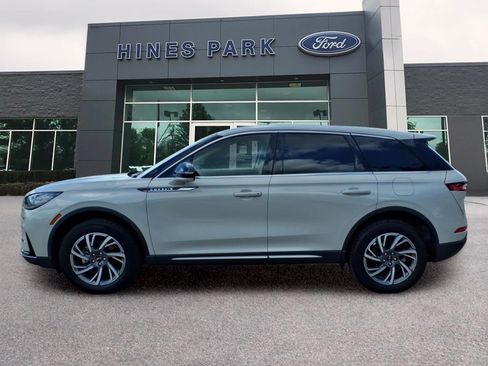Used 2023 Lincoln Corsair AWD w/ Equipment Group 101A image 4