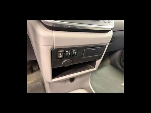 Used 2015 Toyota Sienna XLE FWD image 24