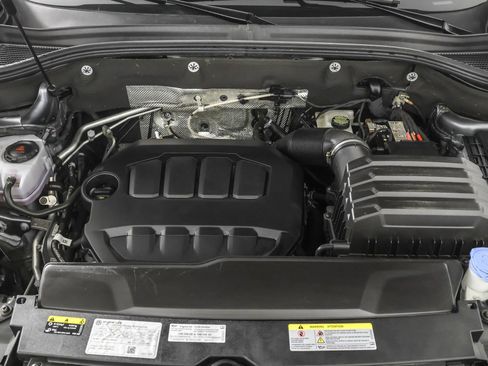 Used 2025 Volkswagen Atlas SE image 50