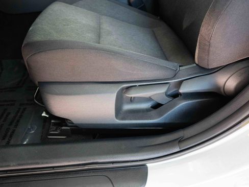 Used 2025 Toyota Camry LE image 12