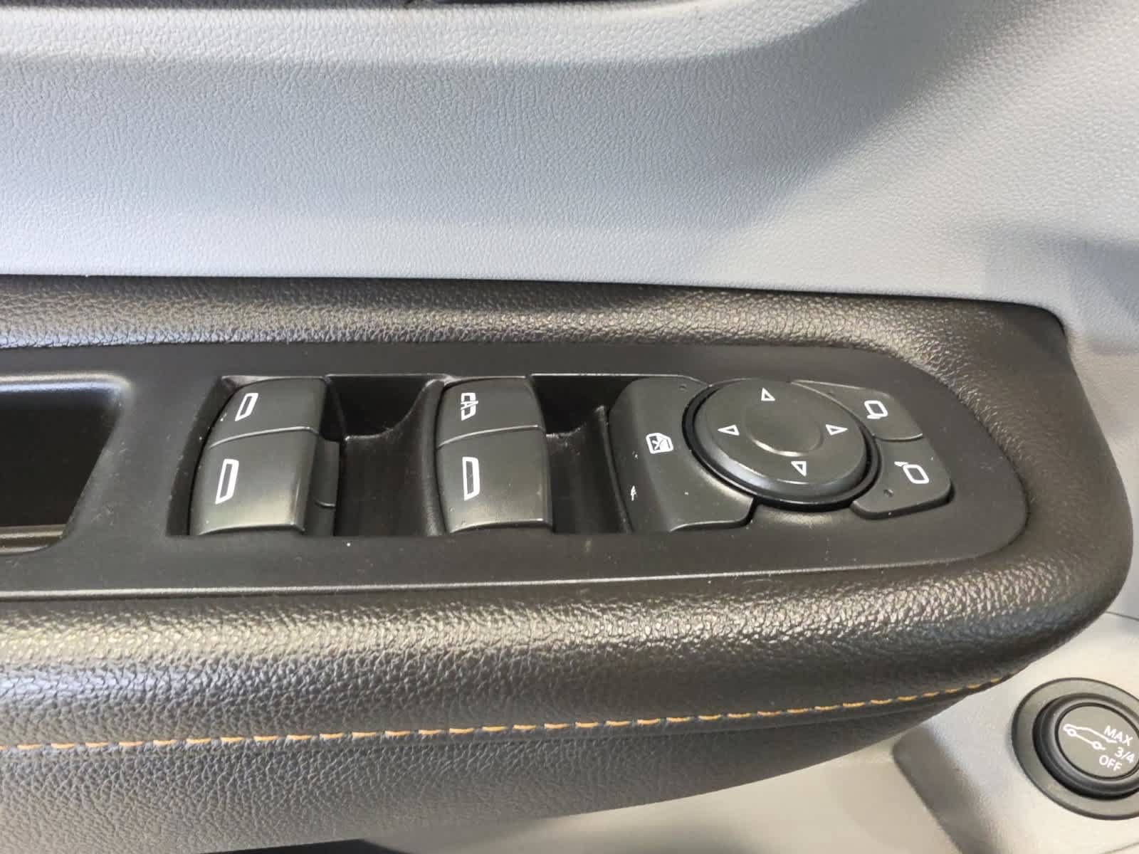 Used 2020 GMC Terrain SLT w/ Preferred Package AWD/4WD image 18