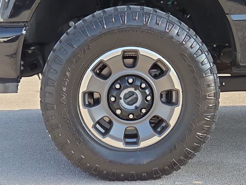 Used 2024 Ford F250 Platinum w/ Tremor Off-Road Package AWD/4WD image 12