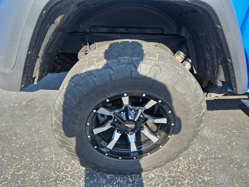 Used 2021 Jeep Gladiator Mojave w/ Dual Top Group AWD/4WD image 12