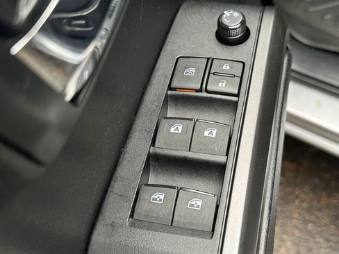 Used 2021 Toyota Tacoma TRD Off-Road image 18