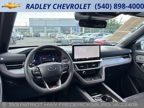 Used 2025 Ford Explorer ST AWD/4WD image 14