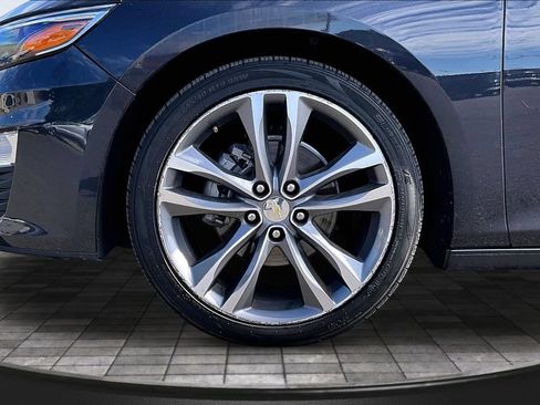 Used 2023 Chevrolet Malibu LT w/ Driver Confidence Package FWD image 9